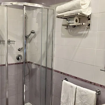 Hotel Erdarelli 3*