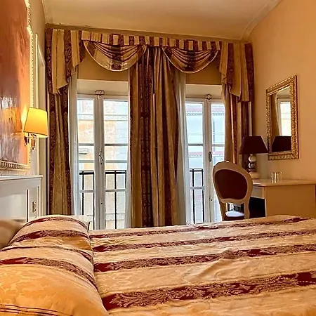 Erdarelli Hotel