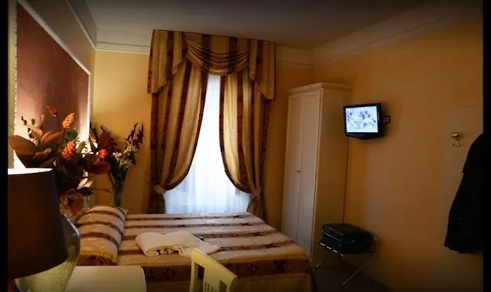 Erdarelli 3* רומא