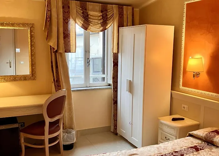 Erdarelli מלון 3*