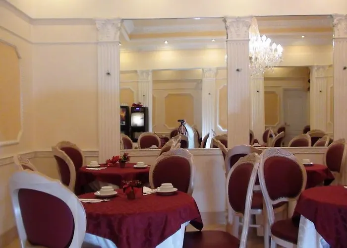 Erdarelli מלון 3*