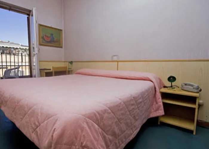 מלון Erdarelli 3*