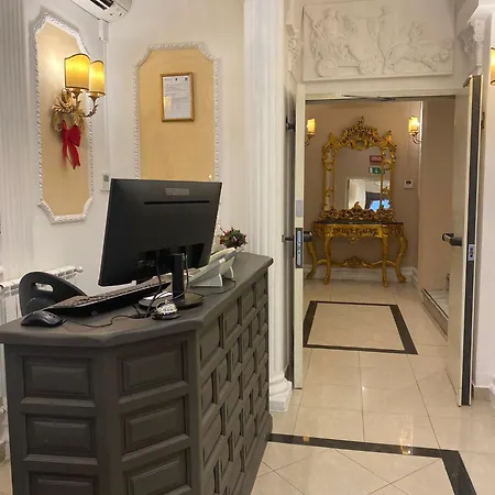 伊答雷里酒店